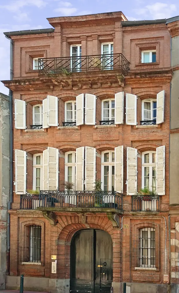 Foto de Edificio - Sous licence Creative Commons (https://creativecommons.org/licenses/by-sa/4.0/deed.fr) - Par Archaeodontosaurus - © Creative Commons (https://creativecommons.org/licenses/by-sa/4.0/deed.fr)