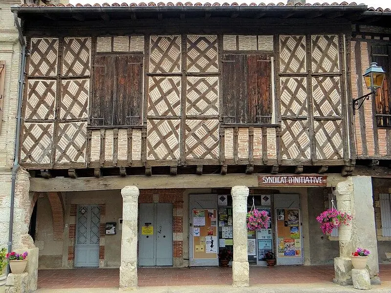 Picture of Presbytery - MOSSOT - © Creative Commons (https://creativecommons.org/licenses/by-sa/4.0/deed.fr)