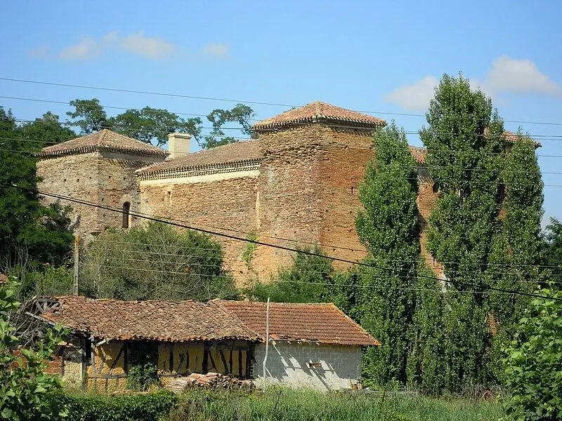 Foto von Schloss - Achtussieux - © Creative Commons (https://creativecommons.org/licenses/by-sa/4.0/deed.fr)