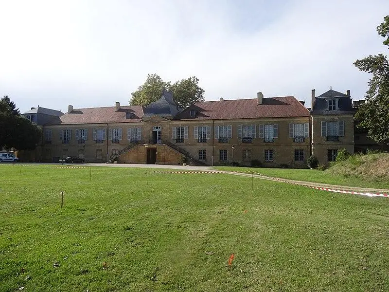 Foto de Castillo - F123 - © Creative Commons (https://creativecommons.org/licenses/by-sa/4.0/deed.fr)