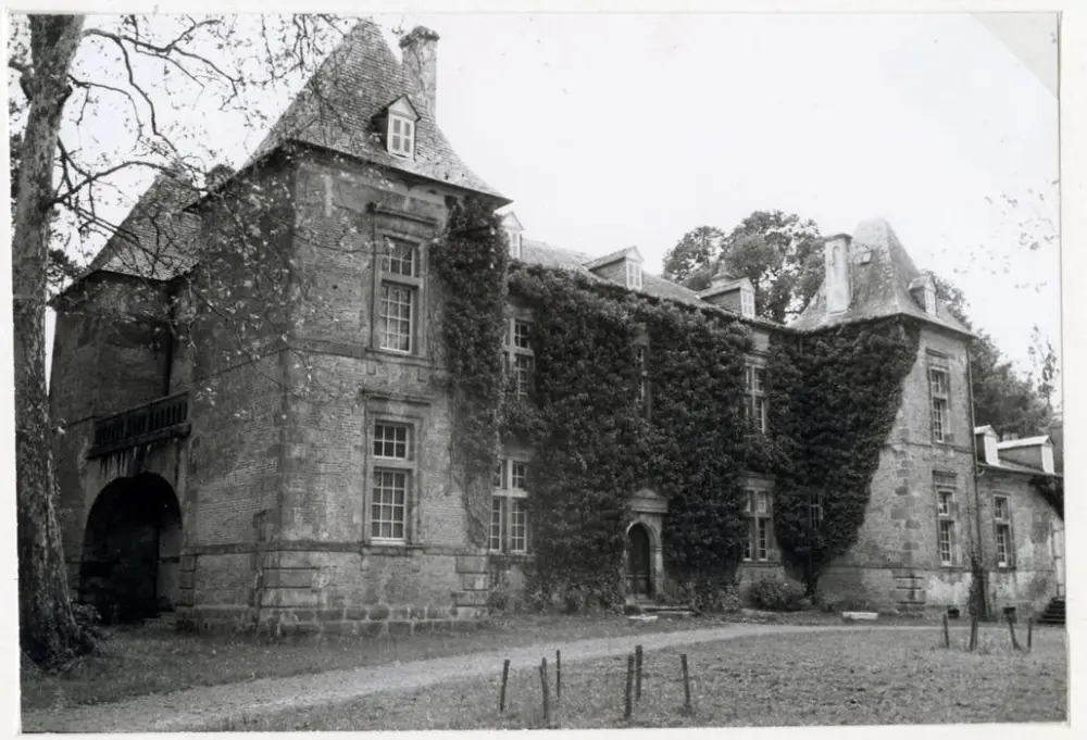 Foto de Castillo - POP Plateforme Ouverte du Patrimoine / Base Mérimée - © Ministère de la Culture (France), Médiathèque du patrimoine et de la photographie, Tous droits réservés 