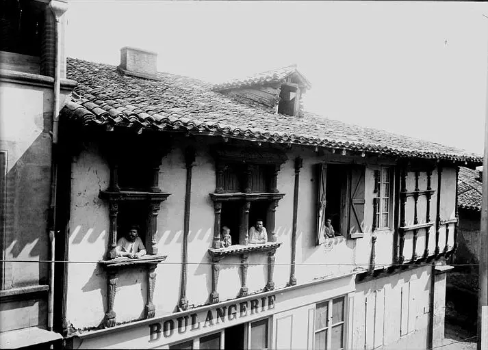Foto di Casa rinascimentale - POP Plateforme Ouverte du Patrimoine / Base Mérimée - © Ministère de la Culture (France), Médiathèque du patrimoine et de la photographie, diffusion RMN-GP