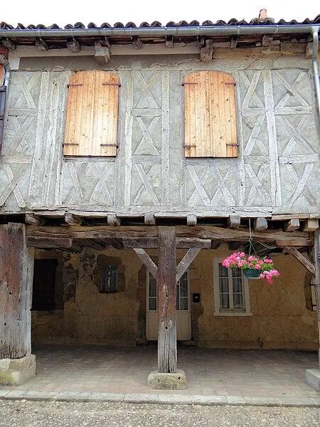 Foto de Casa de Bastide - MOSSOT - © Creative Commons (https://creativecommons.org/licenses/by-sa/4.0/deed.fr)