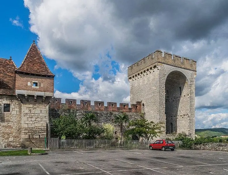 Picture of Old ramparts - Krzysztof Golik - © Creative Commons (https://creativecommons.org/licenses/by-sa/4.0/deed.fr)