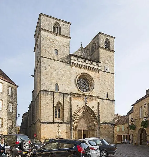 Picture of Saint-Pierre Church - Didier Descouens - © Creative Commons (https://creativecommons.org/licenses/by-sa/4.0/deed.fr)