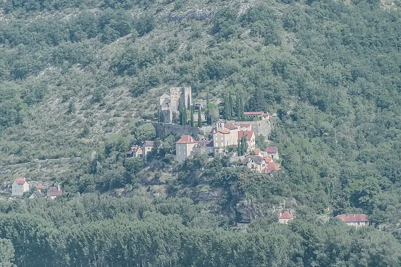 Foto von Ruinen des Schlosses - Krzysztof Golik - © Creative Commons (https://creativecommons.org/licenses/by-sa/4.0/deed.fr)