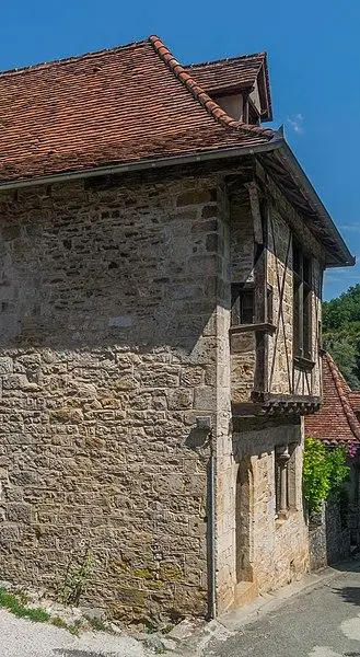 Foto von Haus des 13. Jahrhunderts - Krzysztof Golik - © Creative Commons (https://creativecommons.org/licenses/by-sa/4.0/deed.fr)