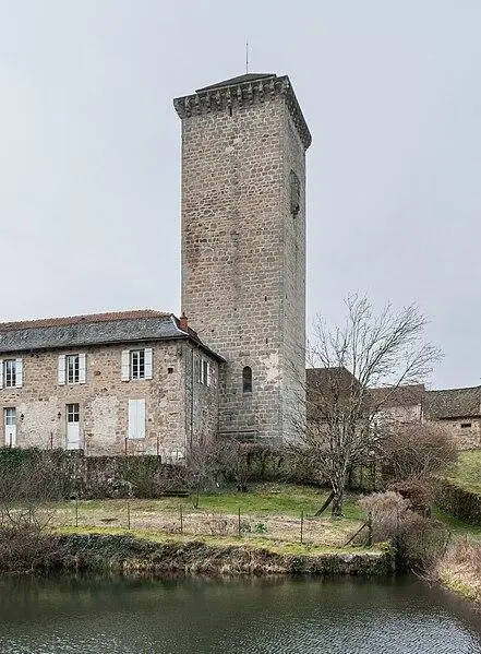 Picture of Ruins of the tower - Krzysztof Golik - © Creative Commons (https://creativecommons.org/licenses/by-sa/4.0/deed.fr)