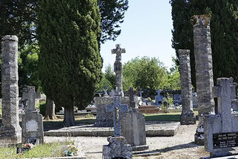 Picture of Graveyard - Pymouss - © Creative Commons (https://creativecommons.org/licenses/by-sa/4.0/deed.fr)
