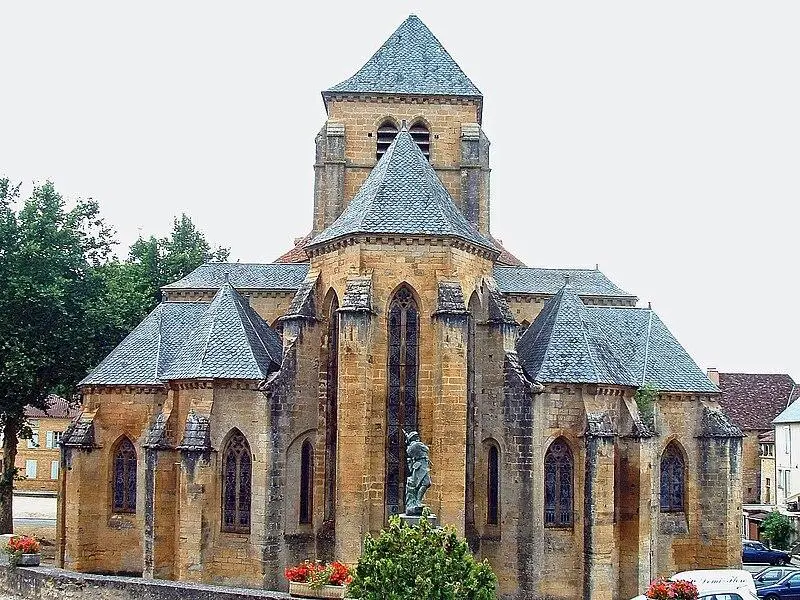 Foto di Chiesa - MOSSOT - © Creative Commons (https://creativecommons.org/licenses/by-sa/4.0/deed.fr)