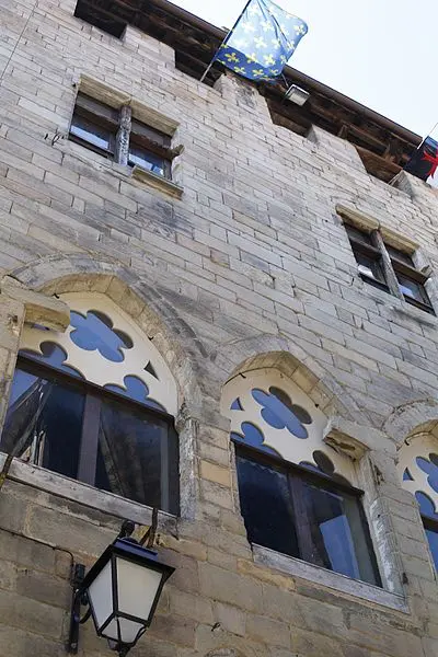 Foto de Edificio - Pymouss - © Creative Commons (https://creativecommons.org/licenses/by-sa/4.0/deed.fr)