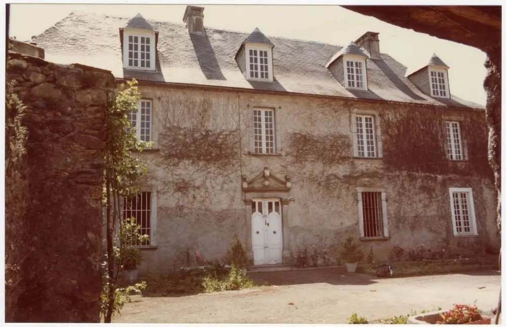Foto von Haus namens Latour House - POP Plateforme Ouverte du Patrimoine / Base Mérimée - © Ministère de la Culture (France), Médiathèque du patrimoine et de la photographie, Tous droits réservés 