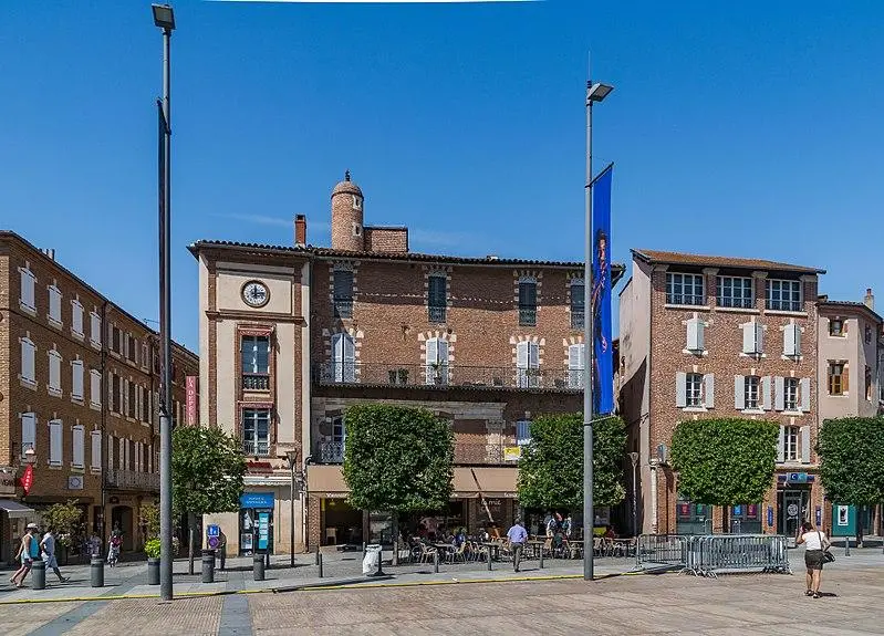 Foto di Edificio - Krzysztof Golik - © Creative Commons (https://creativecommons.org/licenses/by-sa/4.0/deed.fr)