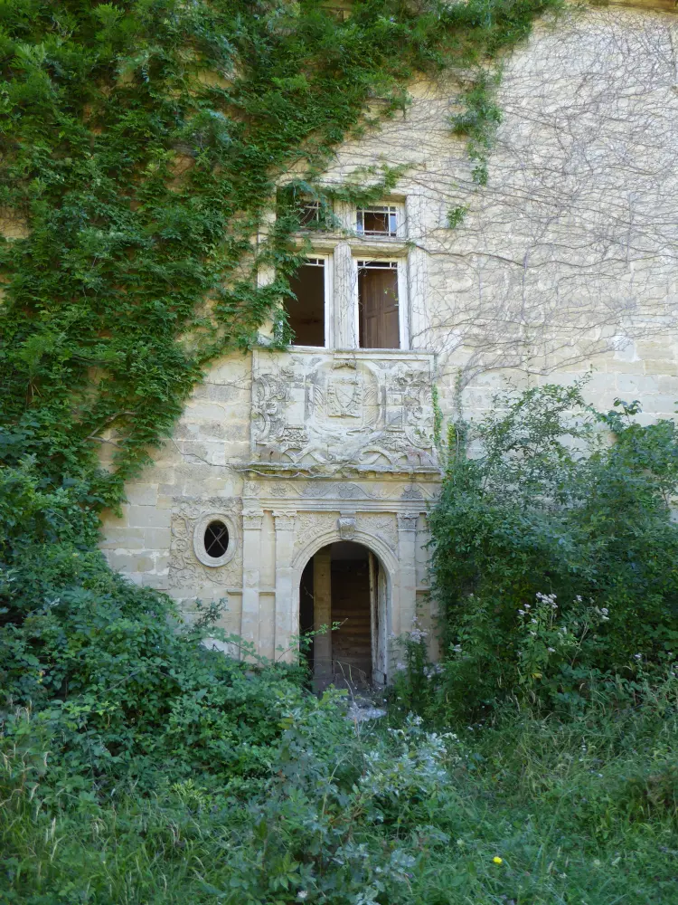 Foto von Lézignac Castle - Sous licence Creative Commons (https://creativecommons.org/licenses/by-sa/4.0/deed.fr) - Par Ww2censor - © Creative Commons (https://creativecommons.org/licenses/by-sa/4.0/deed.fr)
