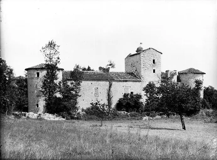 Foto di Castello - POP Plateforme Ouverte du Patrimoine / Base Mérimée - © Ministère de la Culture (France), Médiathèque du patrimoine et de la photographie, diffusion RMN-GP