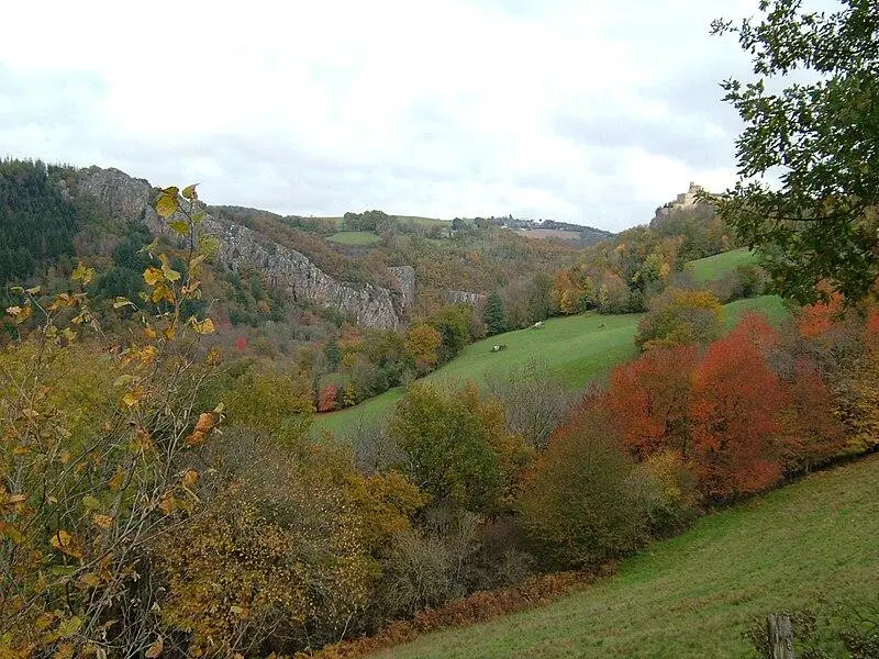 Foto di Paulin Castle - 93.21.21.yyy - © Creative Commons (https://creativecommons.org/licenses/by-sa/4.0/deed.fr)