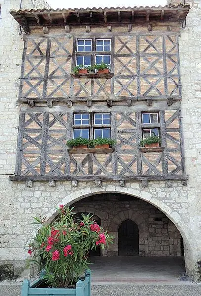 Foto von Heim - MOSSOT - © Creative Commons (https://creativecommons.org/licenses/by-sa/4.0/deed.fr)