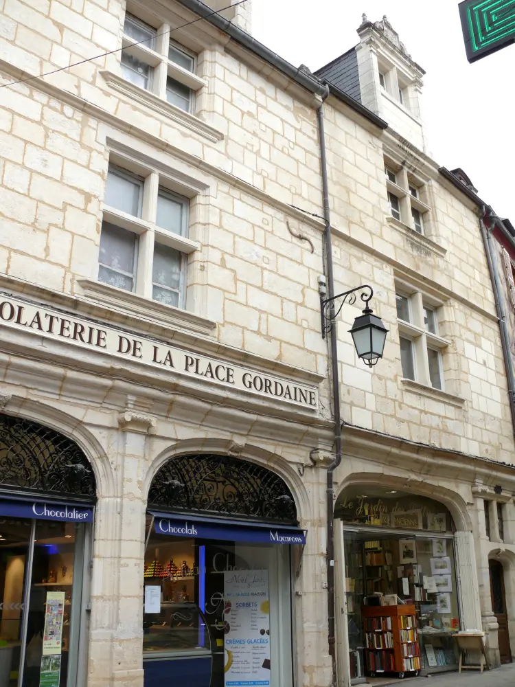 Foto von Heim - Sous licence Creative Commons (https://creativecommons.org/licenses/by-sa/4.0/deed.fr) - Par MOSSOT - © Creative Commons (https://creativecommons.org/licenses/by-sa/4.0/deed.fr)
