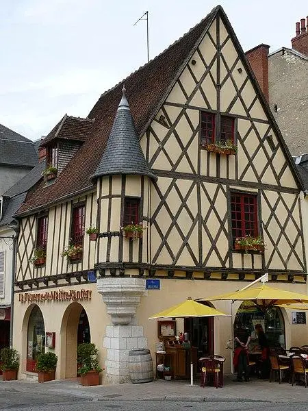 Foto von Haus mit Holzseiten, Tournelle House genannt - MOSSOT - © Creative Commons (https://creativecommons.org/licenses/by-sa/4.0/deed.fr)
