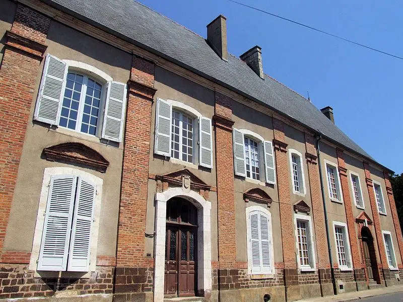 Foto von Haus namens Sully - MOSSOT - © Creative Commons (https://creativecommons.org/licenses/by-sa/4.0/deed.fr)