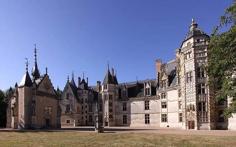 Foto von Schloss - Manfred Heyde - © Creative Commons (https://creativecommons.org/licenses/by-sa/4.0/deed.fr)