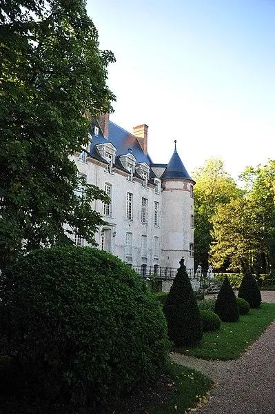 Foto de Castillo de Levesville - Jp.didier - © Creative Commons (https://creativecommons.org/licenses/by-sa/4.0/deed.fr)