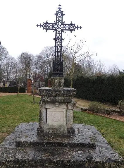 Foto von Friedhofskreuz - Grefeuille - © Creative Commons (https://creativecommons.org/licenses/by-sa/4.0/deed.fr)