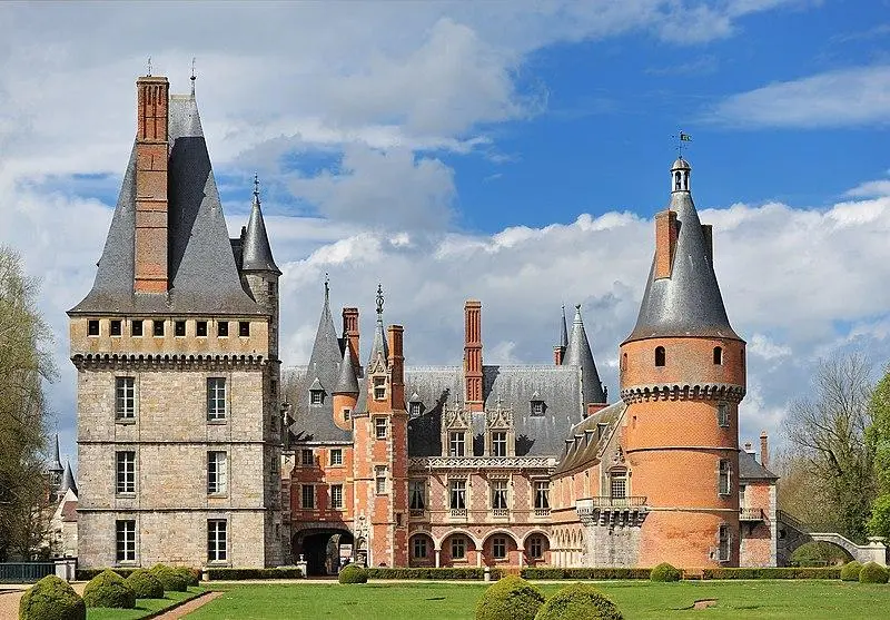 Picture of Castle - Eric Pouhier - © Creative Commons (https://creativecommons.org/licenses/by-sa/4.0/deed.fr)
