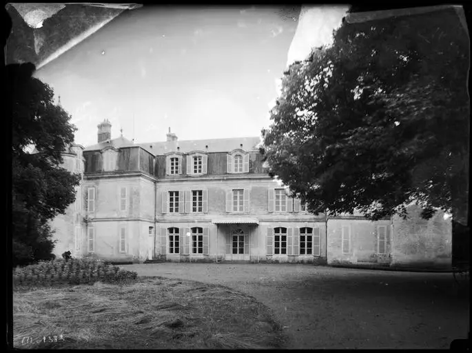 Foto de Château des Coudreaux - Gustave William Lemaire (1848–1928) Descriptionpho - © Creative Commons (https://creativecommons.org/licenses/by-sa/4.0/deed.fr)