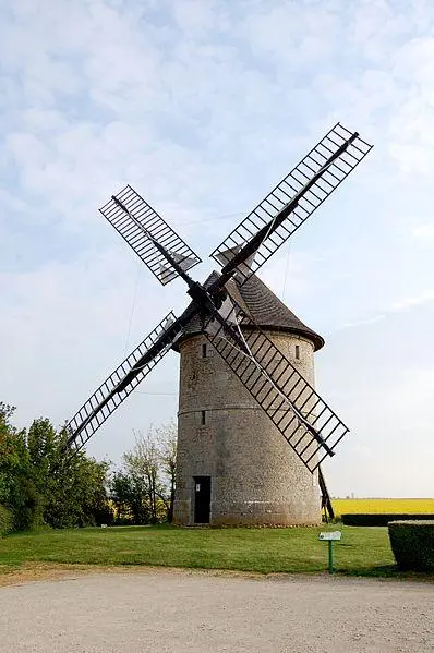 Foto von Frouville-Gedanken Windmühle - Laurent Froumenty - © Creative Commons (https://creativecommons.org/licenses/by-sa/4.0/deed.fr)