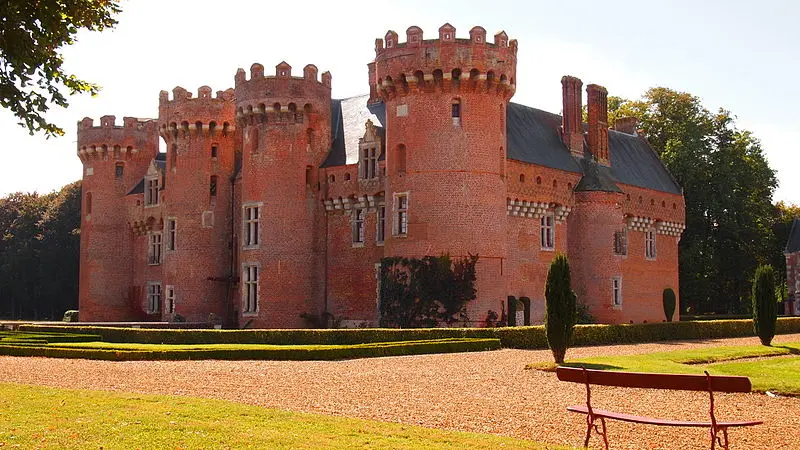 Foto di Castello - Claurin - © Creative Commons (https://creativecommons.org/licenses/by-sa/4.0/deed.fr)