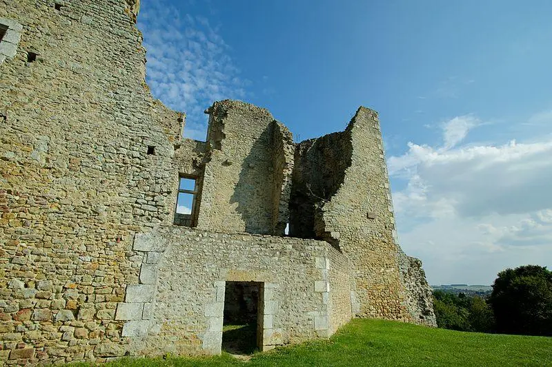 Foto von Überreste der Burg - Geoffroy Guégan - © Creative Commons (https://creativecommons.org/licenses/by-sa/4.0/deed.fr)