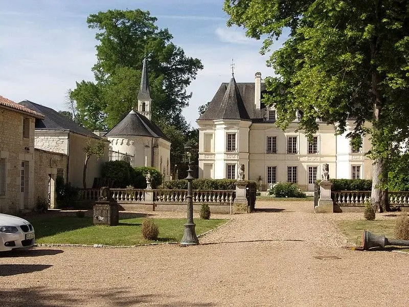 Picture of Château de Baschet (or bascher, or basket) - Joël Thibault - © Creative Commons (https://creativecommons.org/licenses/by-sa/4.0/deed.fr)