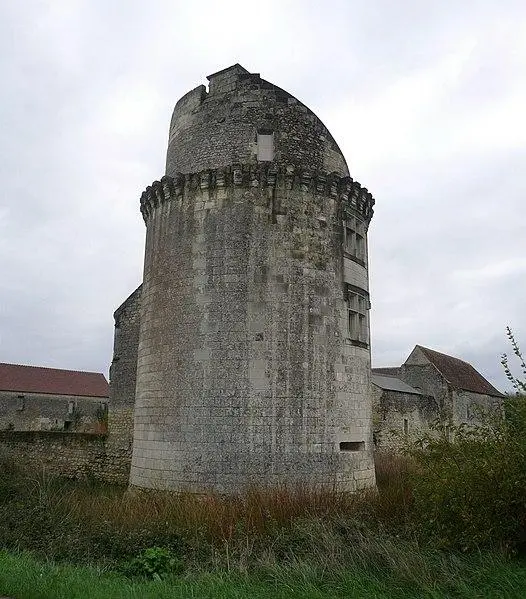 Foto di Old Château des Etangs - photo : Yann Gwilhoù - © Creative Commons (https://creativecommons.org/licenses/by-sa/4.0/deed.fr)