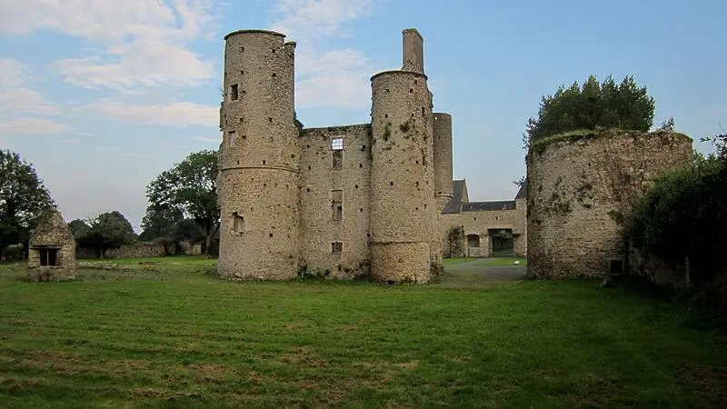 Picture of Montfort Manor - Xfigpower - © Creative Commons (https://creativecommons.org/licenses/by-sa/4.0/deed.fr)