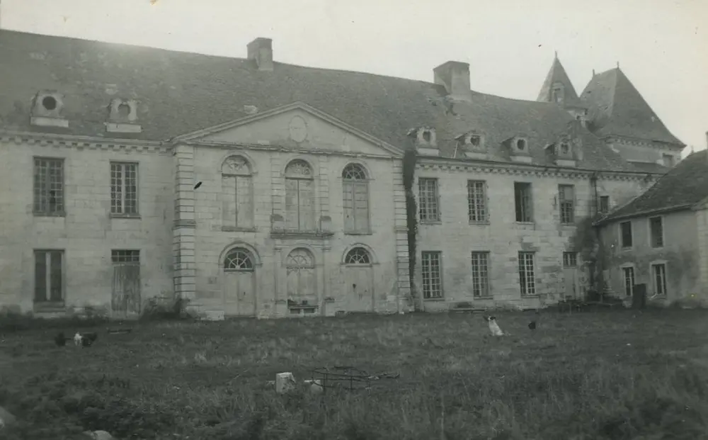Picture of Château de la Grillière - POP Plateforme Ouverte du Patrimoine / Base Mérimée - © Ministère de la Culture (France), Médiathèque du patrimoine et de la photographie, tous droits réservés