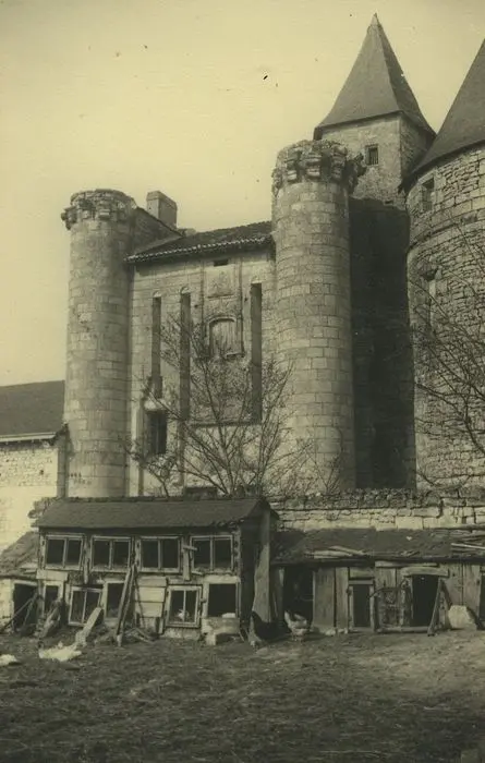 Picture of Chillou castle - POP Plateforme Ouverte du Patrimoine / Base Mérimée - © Ministère de la Culture (France), Médiathèque du patrimoine et de la photographie, tous droits réservés