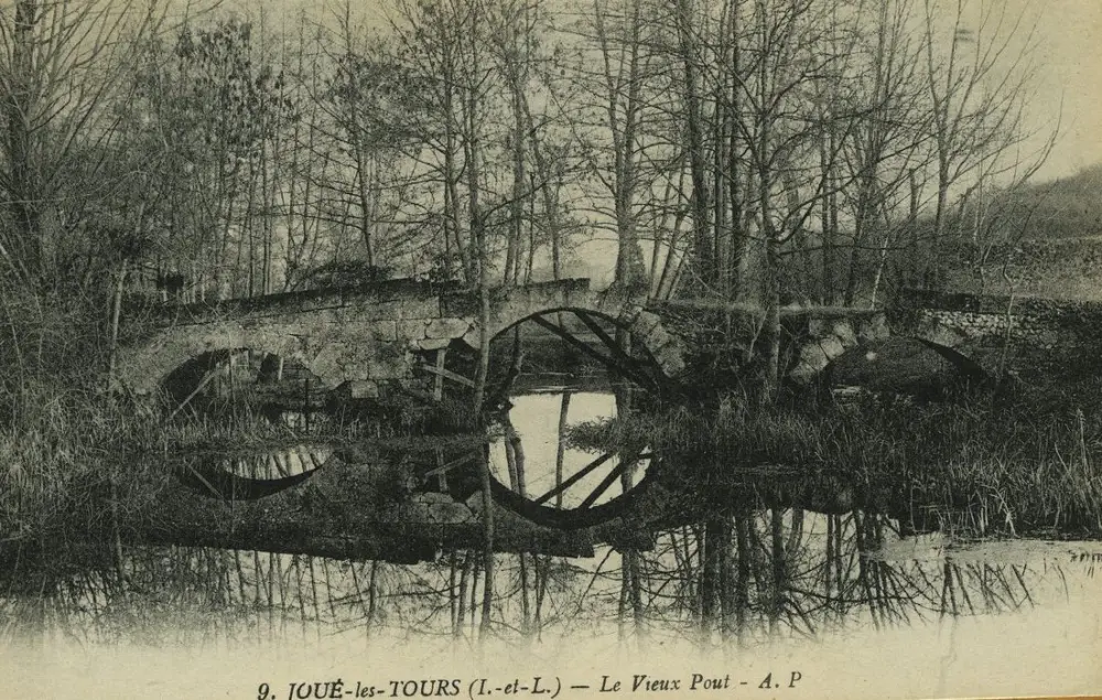 Foto von Spuren der Brücke namens Arche du Pin - POP Plateforme Ouverte du Patrimoine / Base Mérimée - © Ministère de la Culture (France), Médiathèque du patrimoine et de la photographie, tous droits réservés