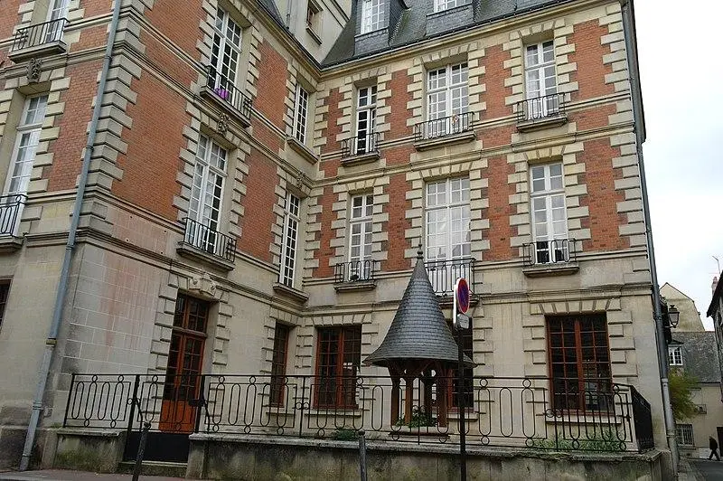 Foto de Hotel - Serge Martin - © Creative Commons (https://creativecommons.org/licenses/by-sa/4.0/deed.fr)