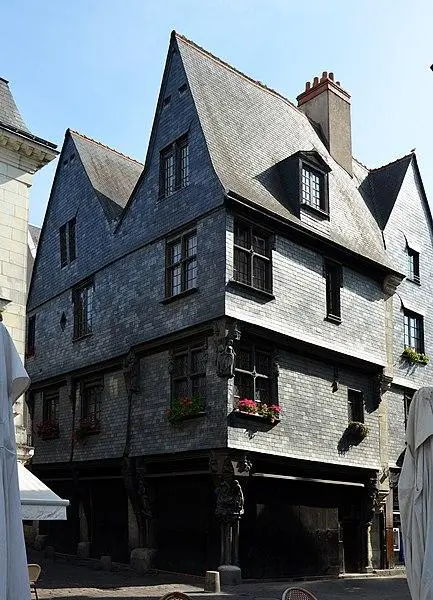 Picture of Houses - Pline - © Creative Commons (https://creativecommons.org/licenses/by-sa/4.0/deed.fr)