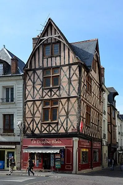 Foto von Haus des 15. Jahrhunderts, früher bekannt als vier Söhne Aymon - Pline - © Creative Commons (https://creativecommons.org/licenses/by-sa/4.0/deed.fr)