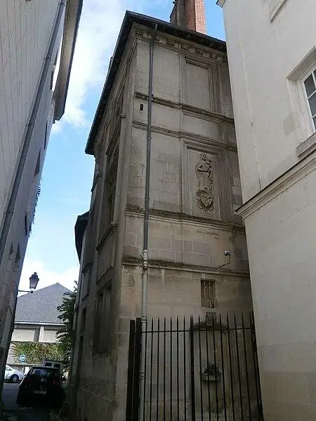 Picture of House known as Ronsard - Arcyon37 - © Creative Commons (https://creativecommons.org/licenses/by-sa/4.0/deed.fr)