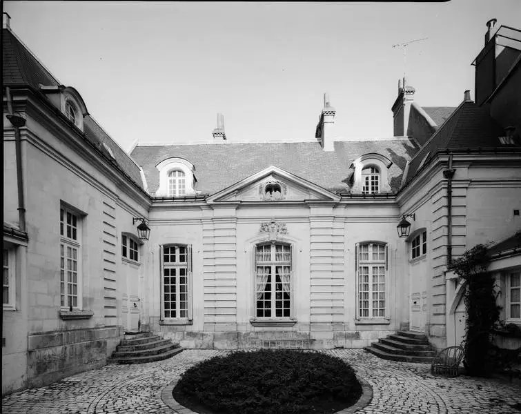 Picture of Pierre Meusnier house - Desprez37 - © Creative Commons (https://creativecommons.org/licenses/by-sa/4.0/deed.fr)
