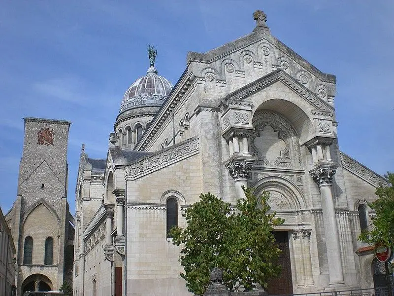 Foto de Saint-Martin Basílica - Parsifall - © Creative Commons (https://creativecommons.org/licenses/by-sa/4.0/deed.fr)