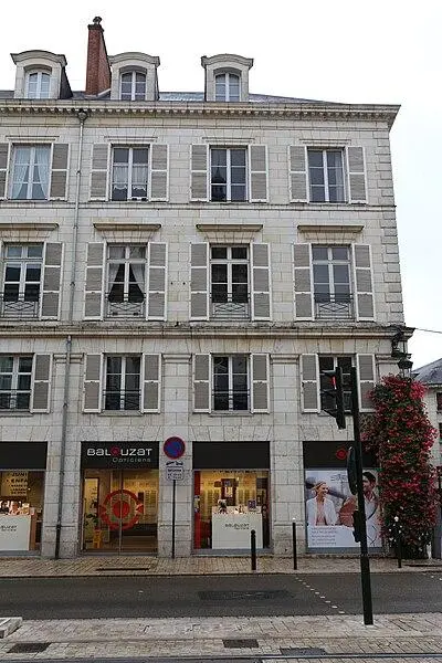 Foto de Edificio - Pymouss - © Creative Commons (https://creativecommons.org/licenses/by-sa/4.0/deed.fr)