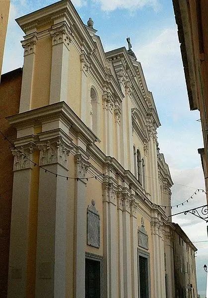 Foto di Chiesa di Sainte-Marie, ex cattedrale - Clio20 - © Creative Commons (https://creativecommons.org/licenses/by-sa/4.0/deed.fr)