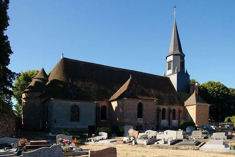 Foto di Chiesa di Saint-Julien - Lguerin27 - © Creative Commons (https://creativecommons.org/licenses/by-sa/4.0/deed.fr)