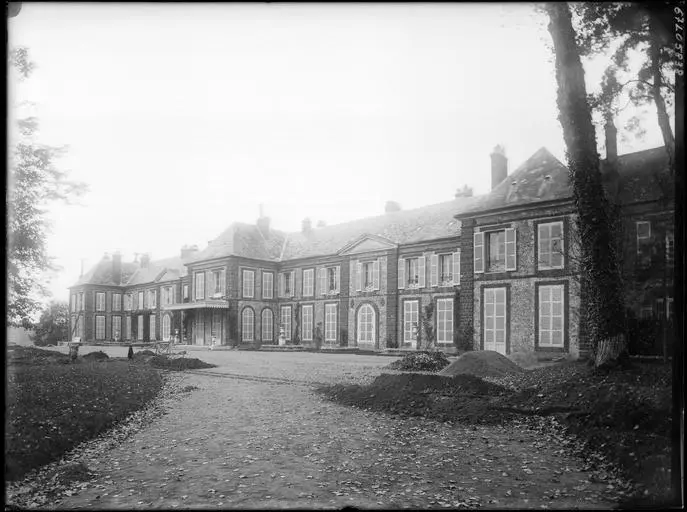 Foto von Schloss - POP Plateforme Ouverte du Patrimoine / Base Mérimée - © Ministère de la Culture (France), Médiathèque du patrimoine et de la photographie, diffusion GrandPalaisRmn Photo