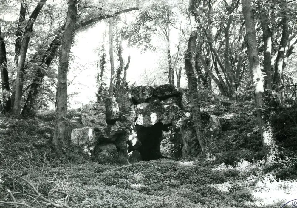 Foto di Vecchio castello - POP Plateforme Ouverte du Patrimoine / Base Mérimée - © Ministère de la Culture (France), Médiathèque du patrimoine et de la photographie, tous droits réservés