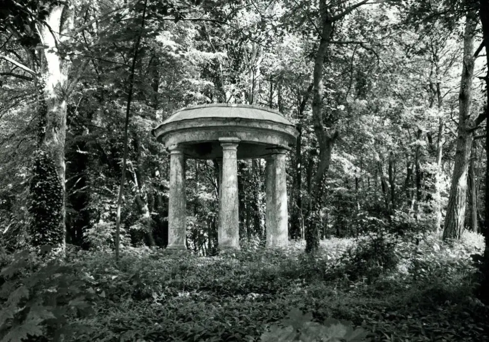 Foto di Vecchio castello - POP Plateforme Ouverte du Patrimoine / Base Mérimée - © Ministère de la Culture (France), Médiathèque du patrimoine et de la photographie, tous droits réservés